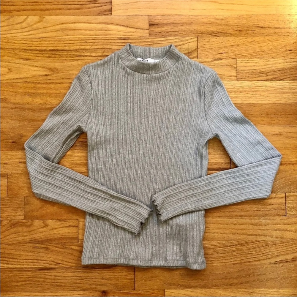 Hollister Mock Neck Top NWOT